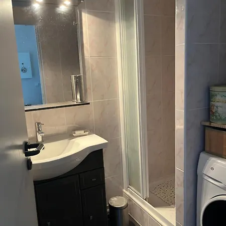 아파트 Bleu Indigo - T3- Terrasse- Vue Et Montagne - Piscine - Clim- Wifi -parking *