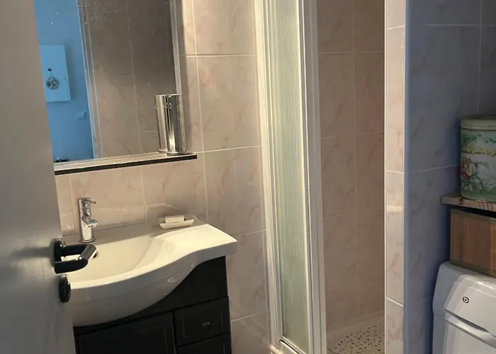 Lägenhet Bleu Indigo - T3- Terrasse- Vue Et Montagne - Piscine - Clim- Wifi -parking *
