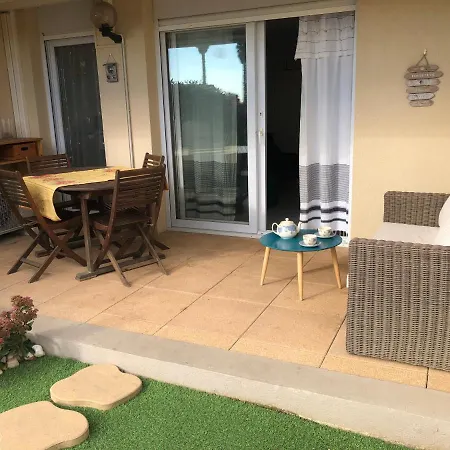 Le Jardin De La - T2 - Terrasse Jardin 30m2 - Piscine - Clim- Wifi -parking