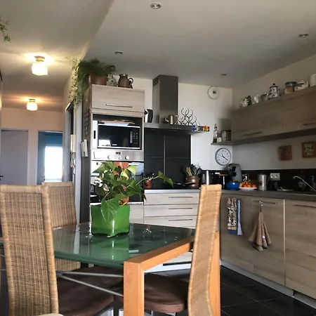 Bleu Indigo - T3- Terrasse- Vue Et Montagne - Piscine - Clim- Wifi -parking Canet-en-Roussillon